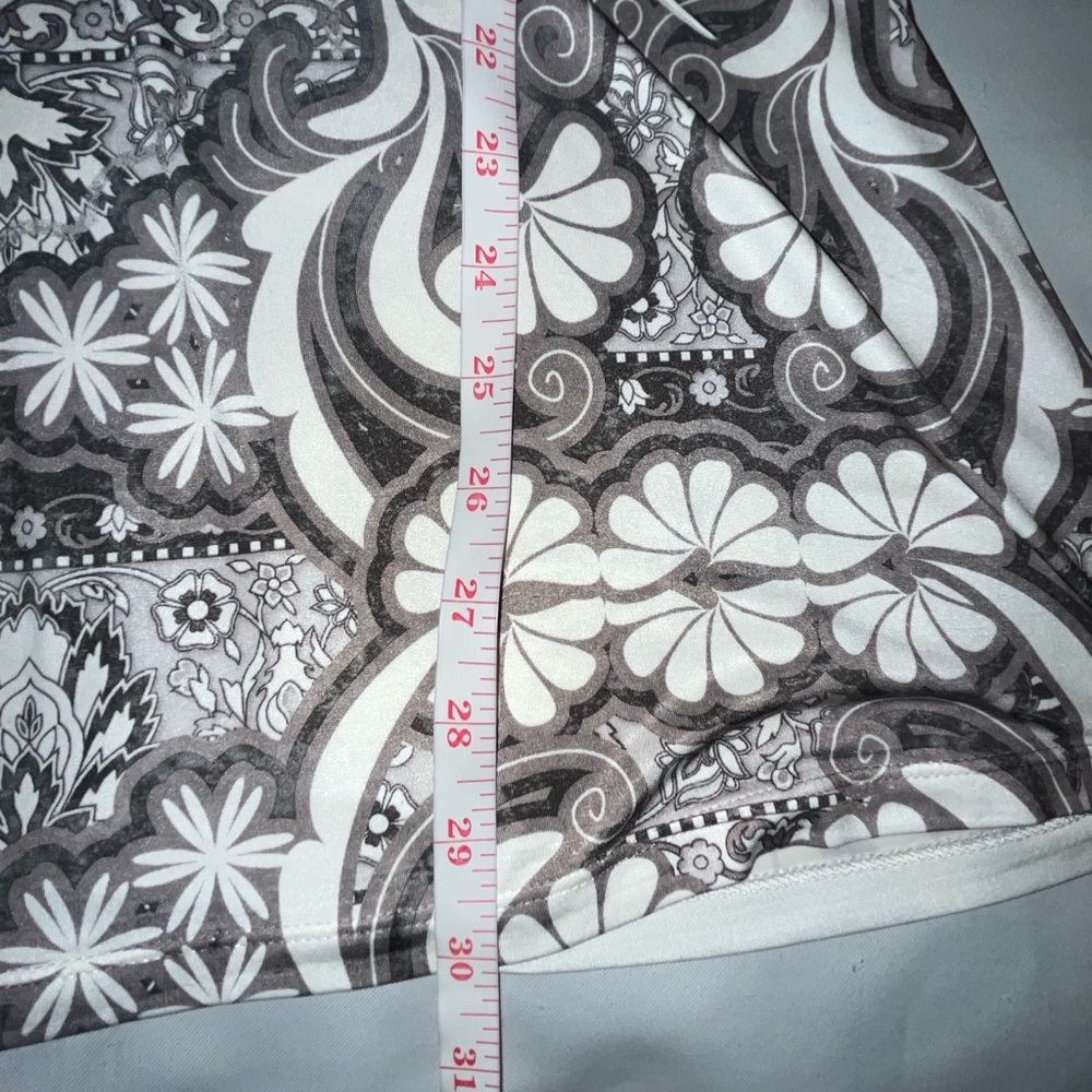 One World Boho Lave Detail Shirt Sleeve Shirt V Neckline Black Grey Wht Size XL - Picture 7 of 7